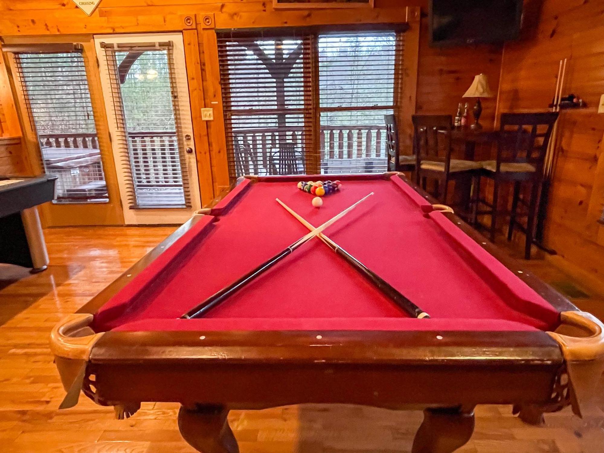 Spacious Resort Log Cabin, Easy Drive, Hot Tub, Arcade Gameroom, Mountain Vibe Gatlinburg Exteriör bild
